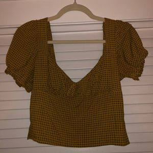 UO Puff Sleeve Crop Top! Never worn!